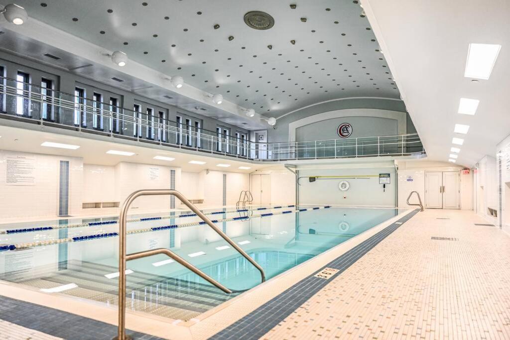 2Br Unit In The Heart Of Dt With View Of Playhouse Square, Pool & Gym Access- 305 Daire Cleveland Dış mekan fotoğraf
