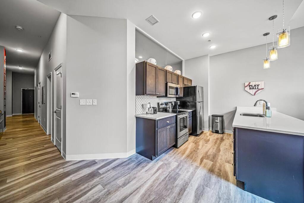 2Br Unit In The Heart Of Dt With View Of Playhouse Square, Pool & Gym Access- 305 Daire Cleveland Dış mekan fotoğraf